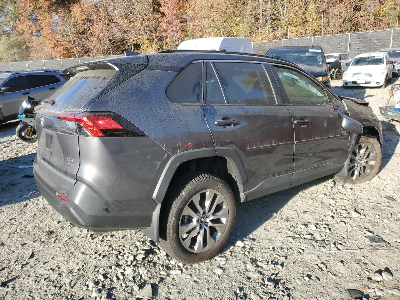 2020 Toyota RAV 4 VIN 2T3A1RFV6LW088755 Copart auction photo, front end / undercarriage damage thumbnail 3