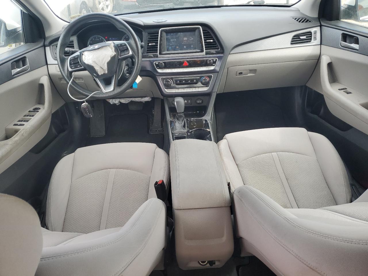 2019 Hyundai Sonata VIN 5NPE24AFXKH748416 Copart auction photo, front end / minor dent/scratches damage thumbnail 8