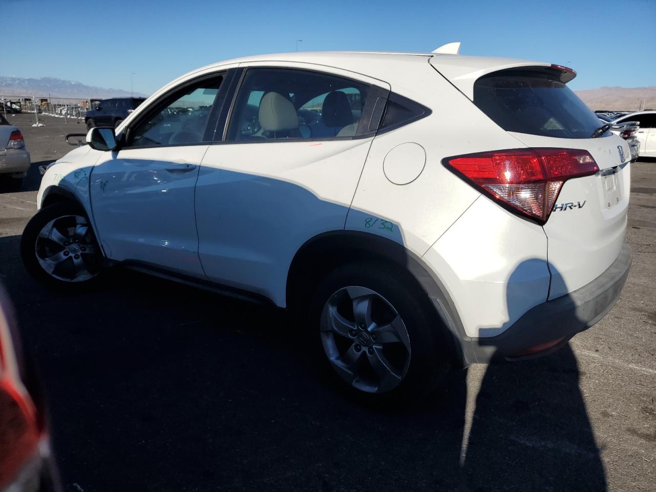 2016 Honda HR-V VIN 3CZRU5H36GM710304 Copart auction photo, front end / undercarriage damage thumbnail 2