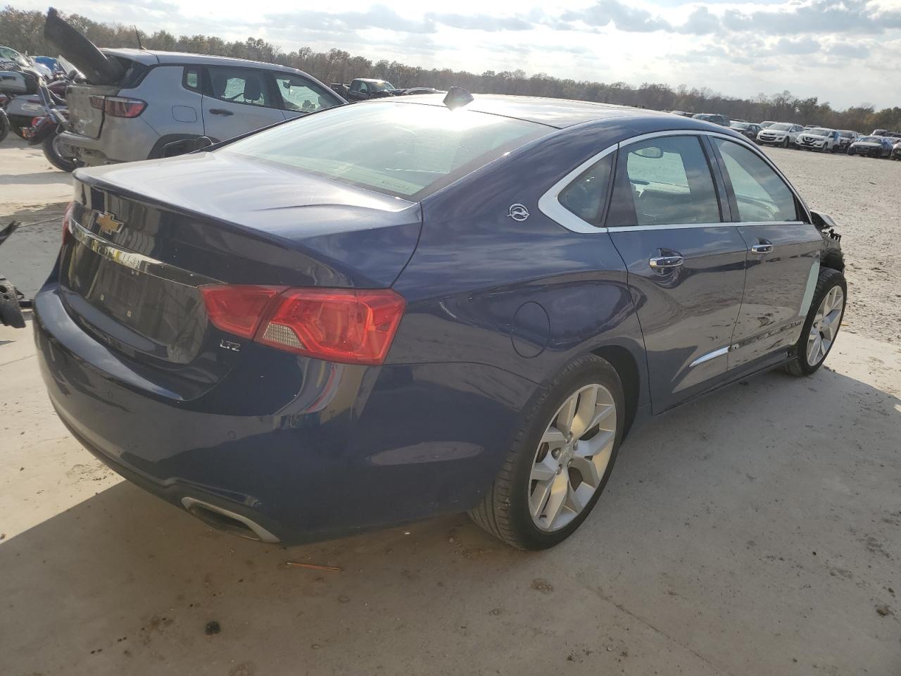 2014 Chevrolet Impala VIN 1G1155S34EU168923 Copart auction photo, front end / side damage thumbnail 4