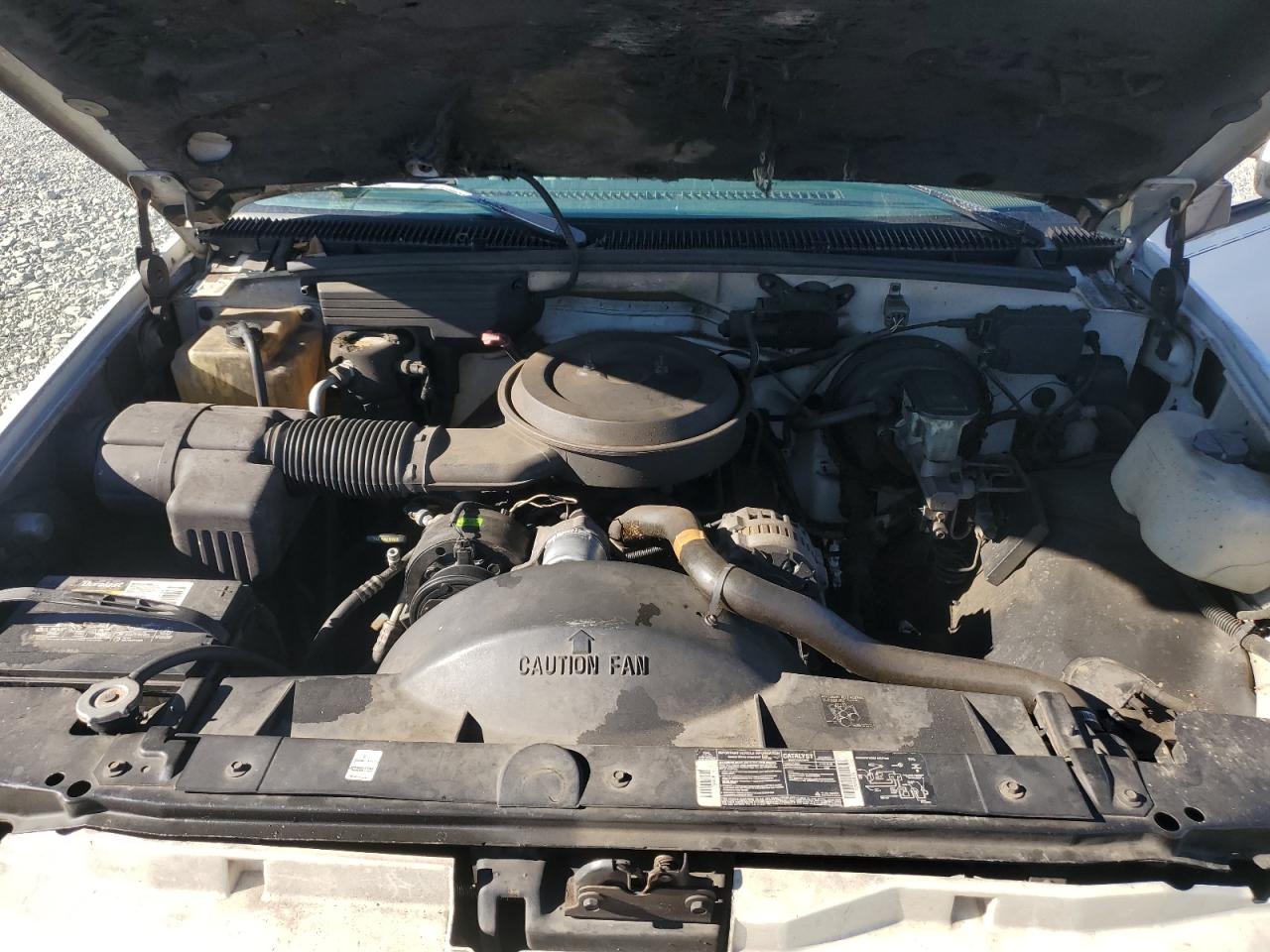1994 GMC Sierra VIN 2GTEK19K2R1555334 Copart auction photo, front end / rear end damage thumbnail 11