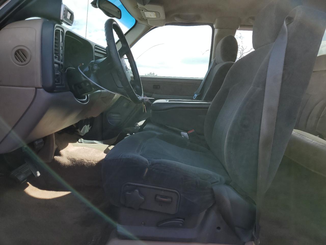 2001 GMC Sierra VIN 1GTHK29131E317389 Copart auction photo, minor dent/scratches damage thumbnail 7
