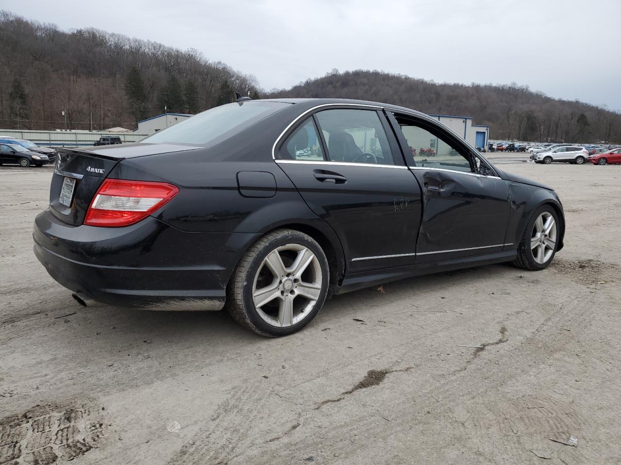 2011 Mercedes-Benz C-klasse VIN WDDGF8BB7BR185761 Copart auction photo, all over damage thumbnail 3