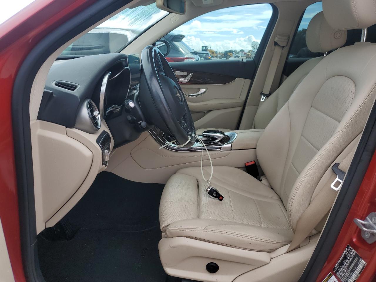 2017 Mercedes-Benz GLC VIN WDC0G4JB5HF117644 Copart auction photo, water/flood / minor dent/scratches damage thumbnail 7