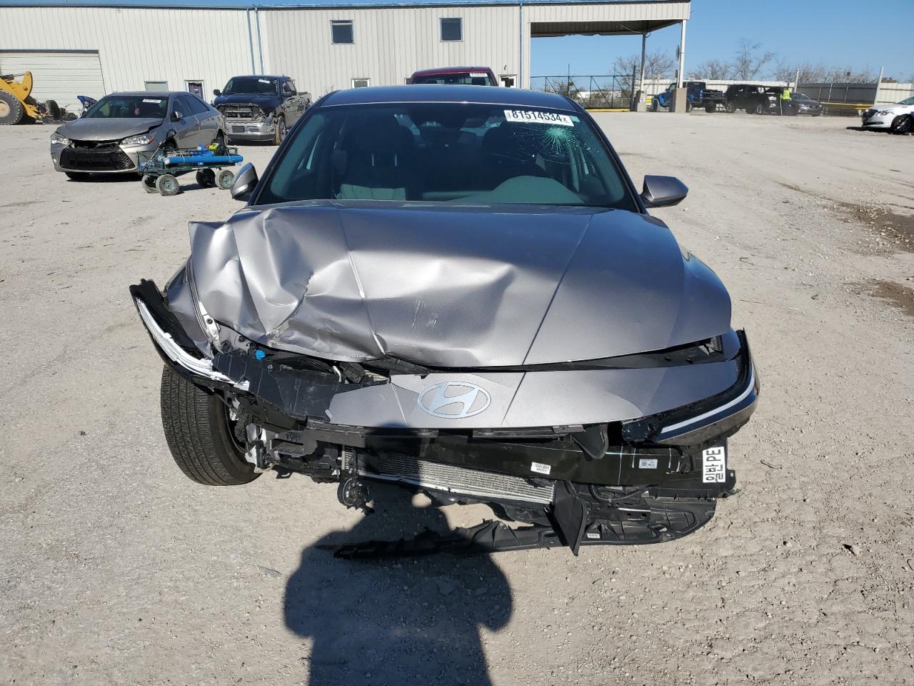 2024 Hyundai Elantra VIN KMHLL4DG7RU786884 Copart auction photo, front end / minor dent/scratches damage thumbnail 5