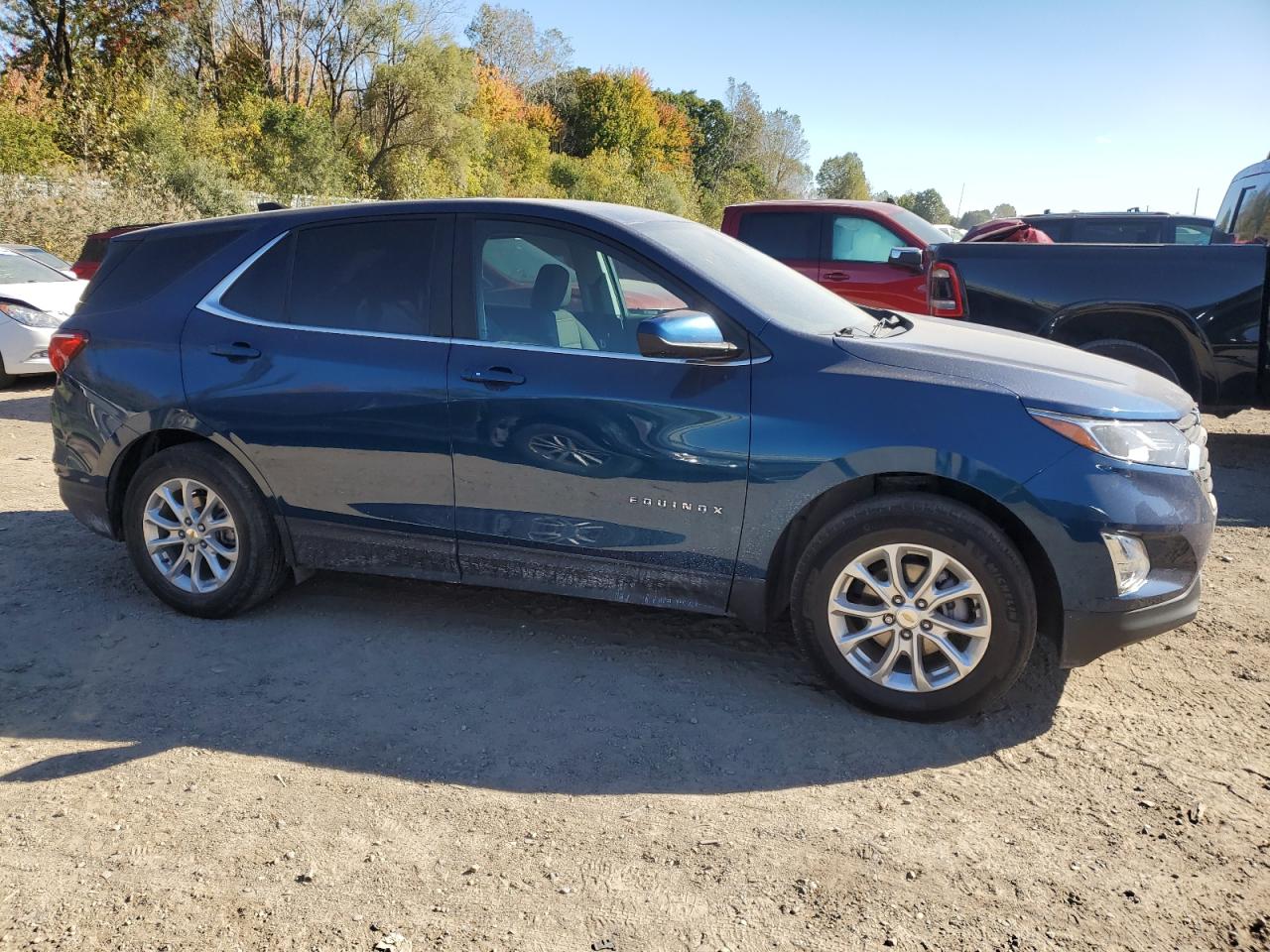 2021 Chevrolet Equinox VIN 2GNAXKEV8M6159112 Copart auction photo, side / rear end damage thumbnail 4