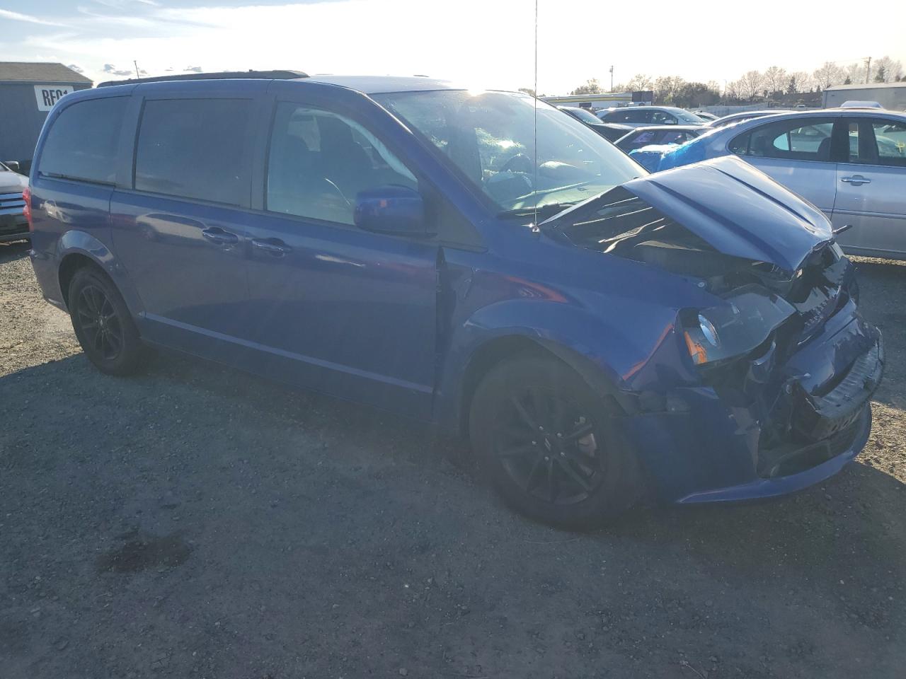 2019 Dodge Caravan VIN 2C4RDGEG7KR785507 Copart auction photo, front end / side damage thumbnail 4