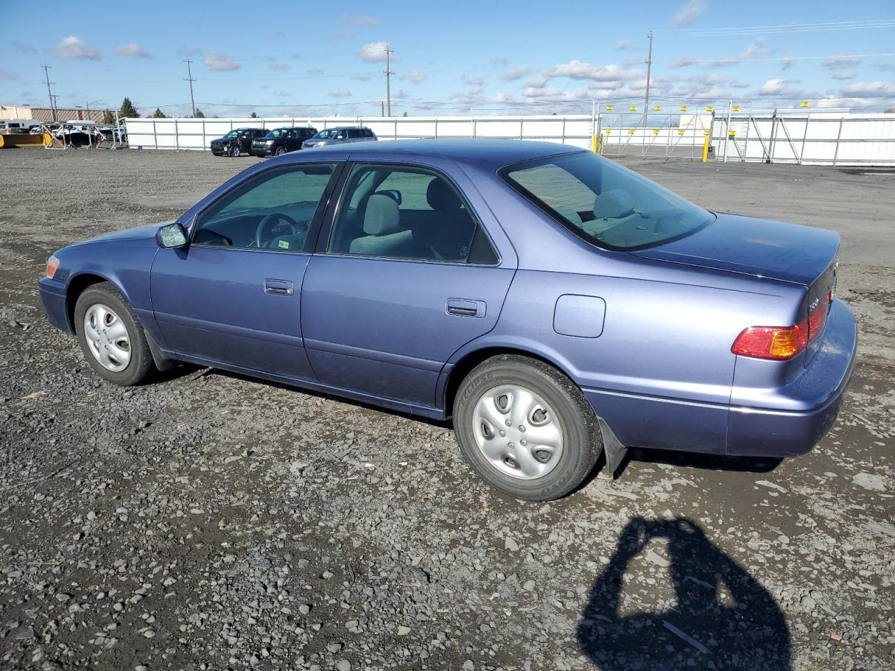 2000 Toyota Camry VIN JT2BG22K5Y0386370 Copart auction photo, side damage thumbnail 2
