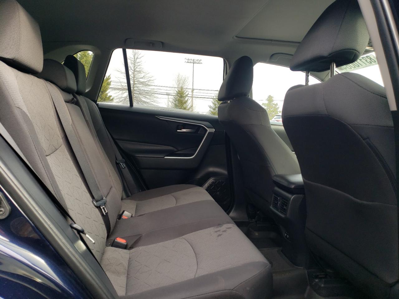 2020 Toyota RAV 4 VIN 2T3P1RFV3LW137792 Copart auction photo, front end / minor dent/scratches damage thumbnail 11