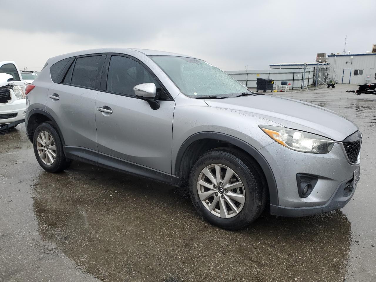 2015 Mazda CX-5 VIN JM3KE2CY4F0469096 Copart auction photo, front end damage thumbnail 4