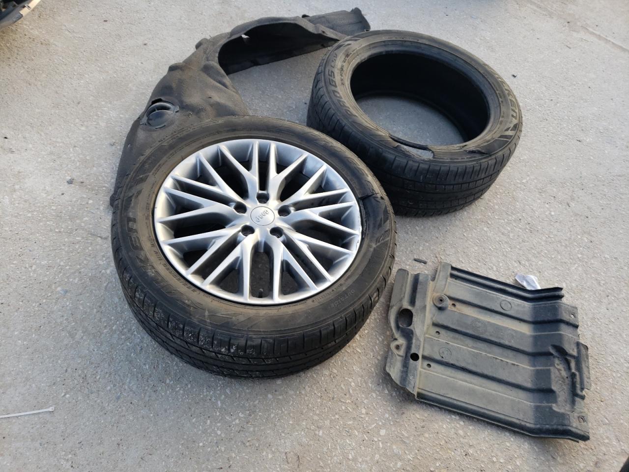 2018 Jeep Grand Cherokee VIN 1C4RJFJT6JC165423 Copart auction photo, front end / minor dent/scratches damage thumbnail 12