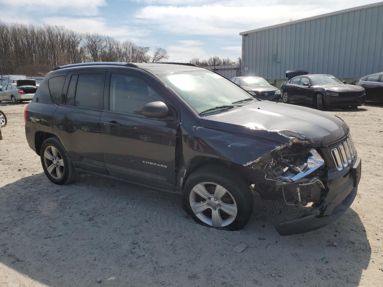 2011 Jeep Compass VIN 1J4NF1FB2BD212455 Copart auction photo, front end / side damage thumbnail 4