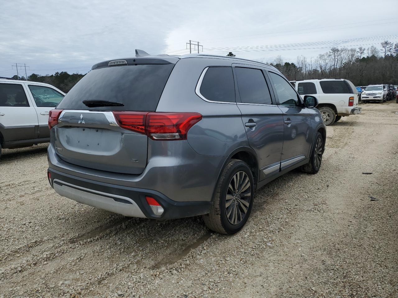 2020 Mitsubishi Outlander VIN JA4AD3A33LJ000523 Copart auction photo, normal wear damage thumbnail 3