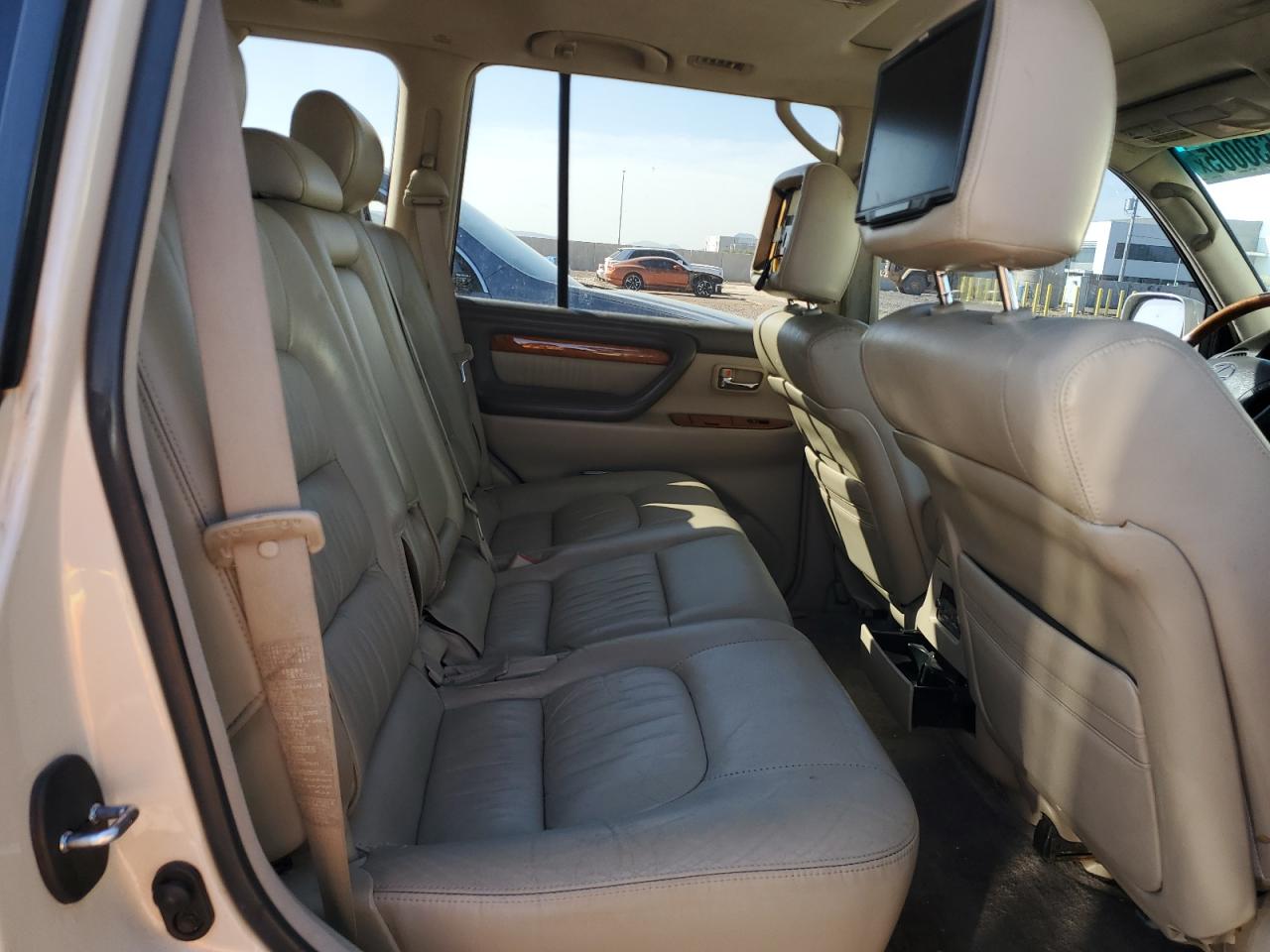 2006 Lexus LX VIN JTJHT00W464013203 Copart auction photo, front end damage thumbnail 11