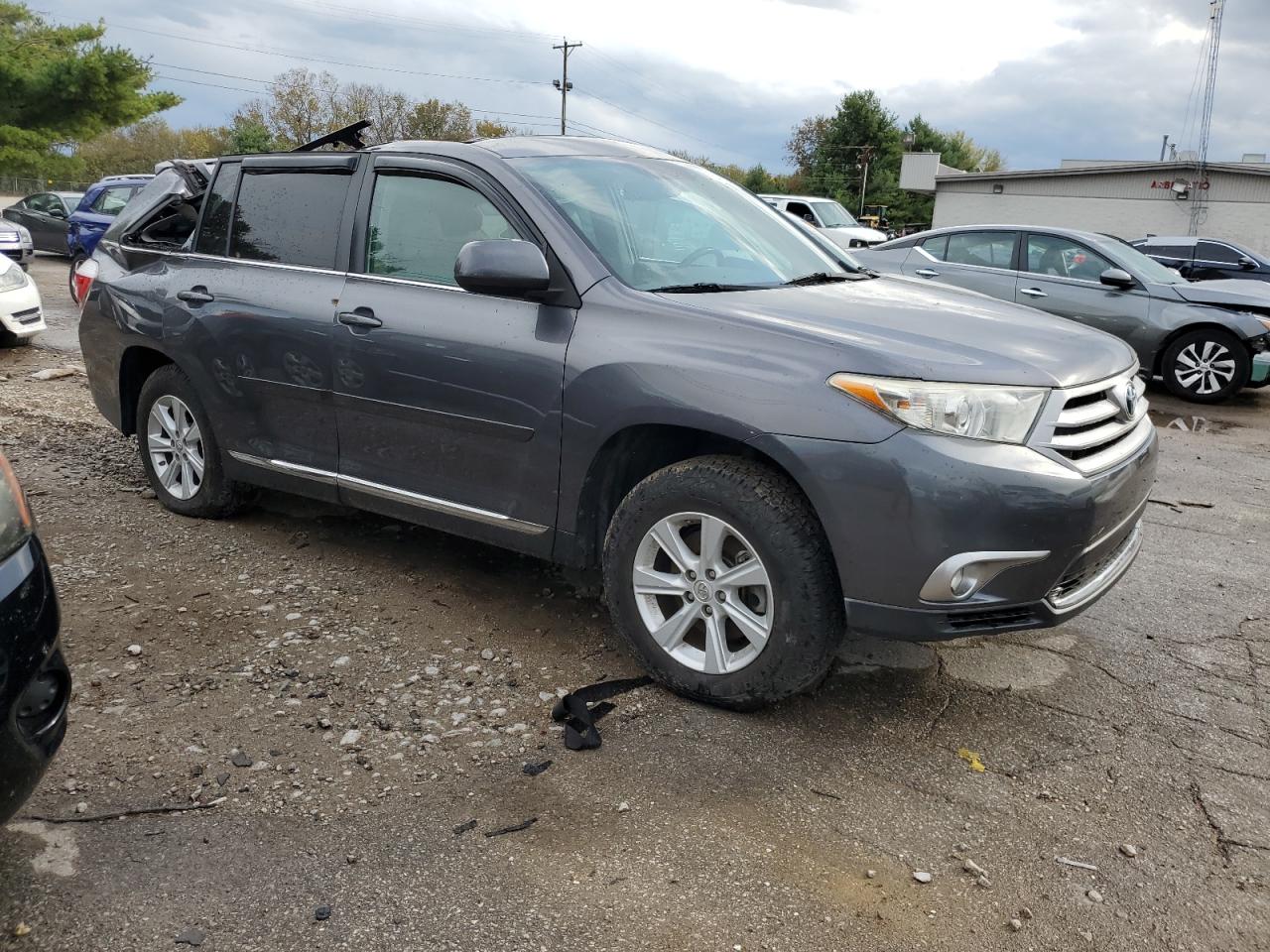 2011 Toyota Highlander VIN 5TDBK3EH8BS074754 Copart auction photo, top/roof / rear end damage thumbnail 4