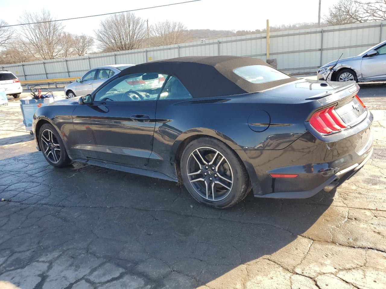 2020 Ford Mustang VIN 1FATP8UH1L5112861 Copart auction photo, side / front end damage thumbnail 2