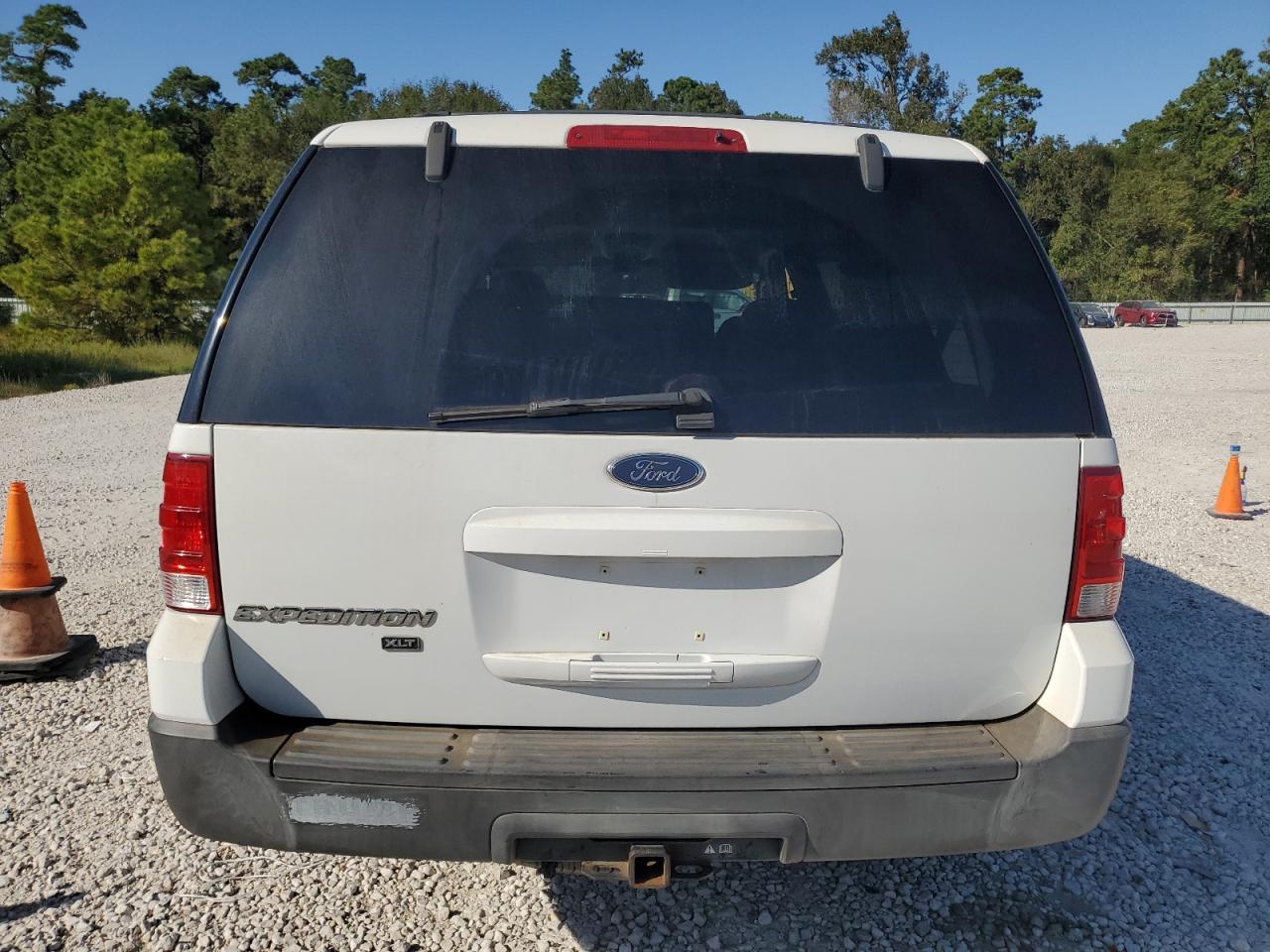 2004 Ford Expedition VIN 1FMRU15WX4LA26510 Copart auction photo, side damage thumbnail 6