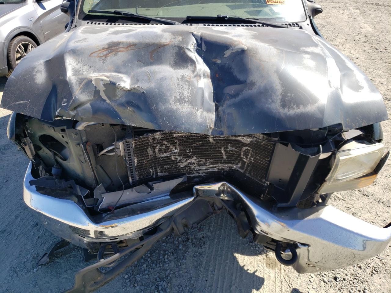2002 Ford F250 VIN 1FTNX21F72EB84424 Copart auction photo, front end damage thumbnail 11