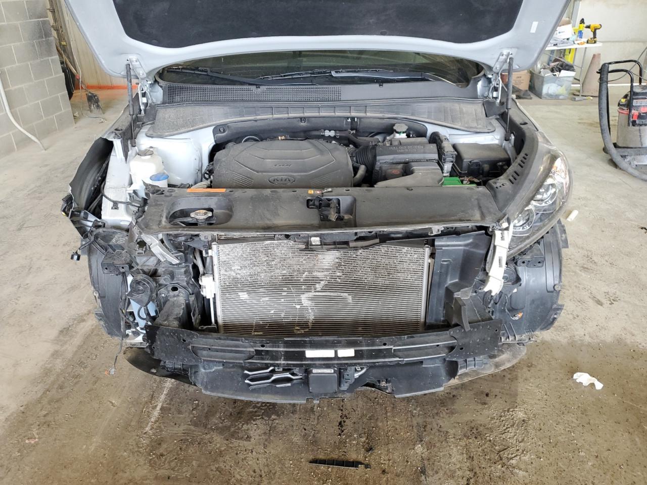 2019 KIA Sorento VIN 5XYPHDA54KG504234 Copart auction photo, front end / minor dent/scratches damage thumbnail 12