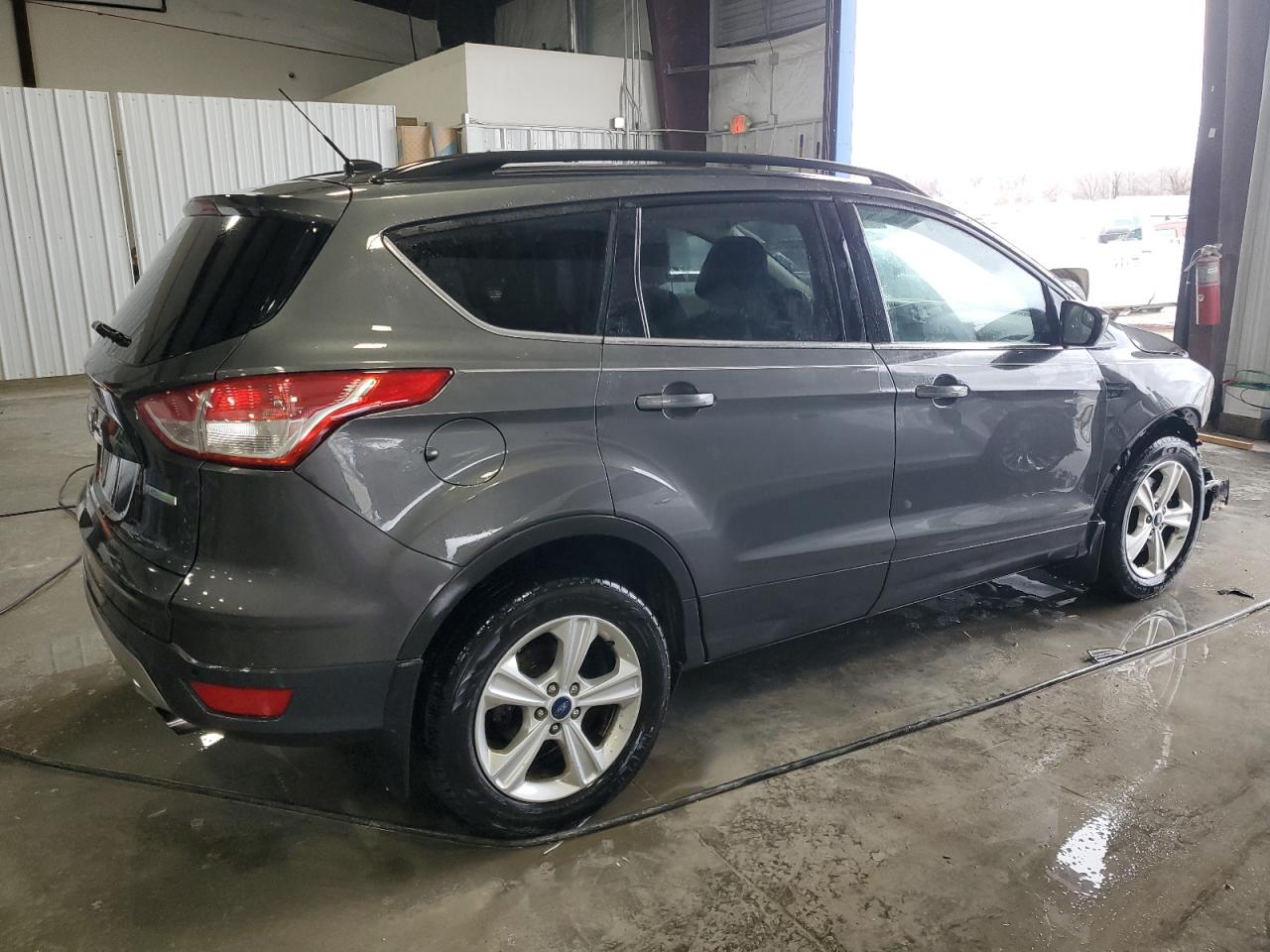 2015 Ford Escape VIN 1FMCU0G97FUC25230 Copart auction photo, front end damage thumbnail 3