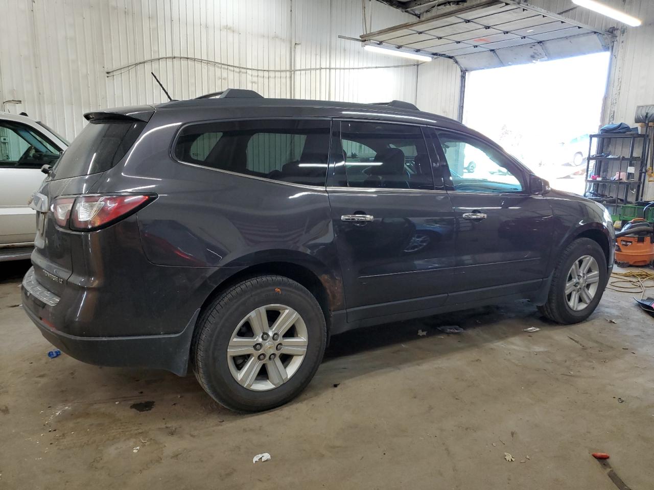 2013 Chevrolet Traverse VIN 1GNKVJKD8DJ162899 Copart auction photo, front end damage thumbnail 3