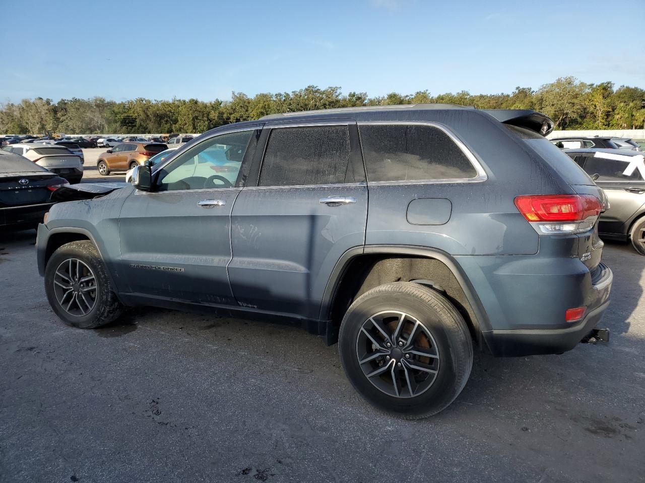 2019 Jeep Grand Cherokee VIN 1C4RJFBG5KC713107 Copart auction photo, all over damage thumbnail 2