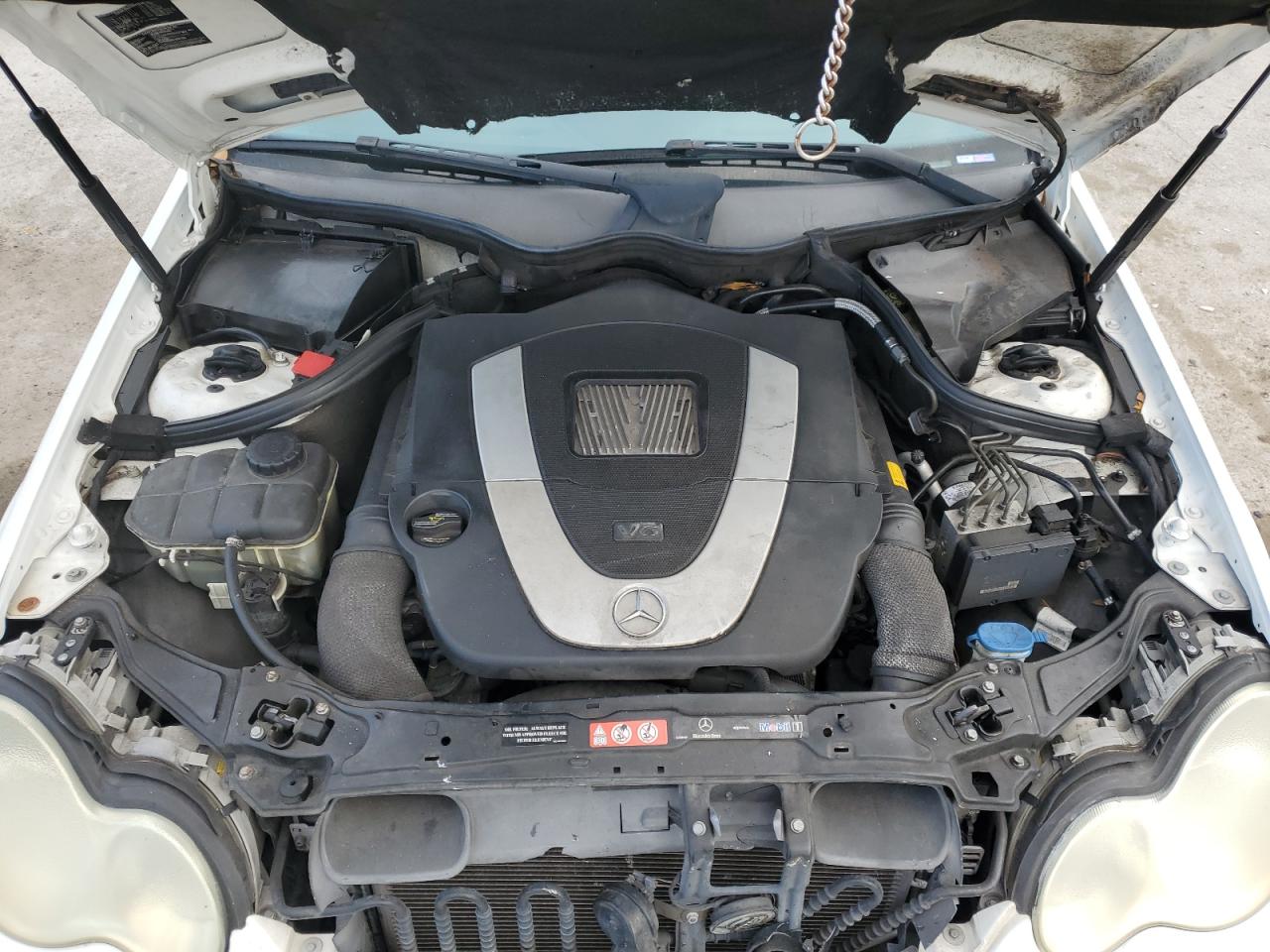 2006 Mercedes-Benz C-klasse VIN WDBRF52JX6F747621 Copart auction photo, front end damage thumbnail 12