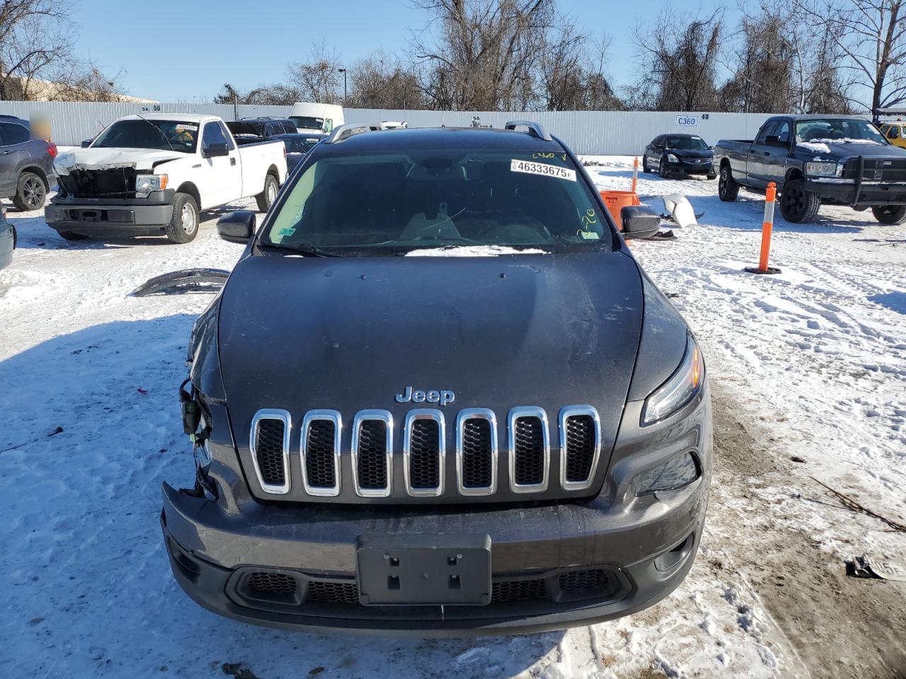 2015 Jeep Grand Cherokee VIN 1C4PJLCB8FW532578 Copart auction photo, front end / side damage thumbnail 5