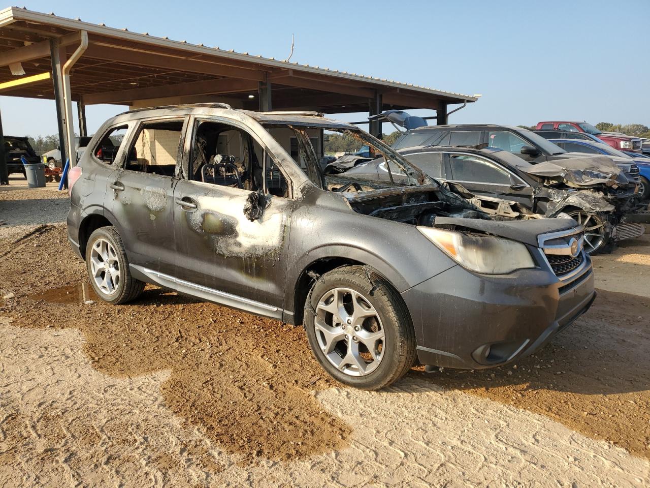 2015 Subaru Forester VIN JF2SJAWC7FH413610 Copart auction photo, burn damage thumbnail 4