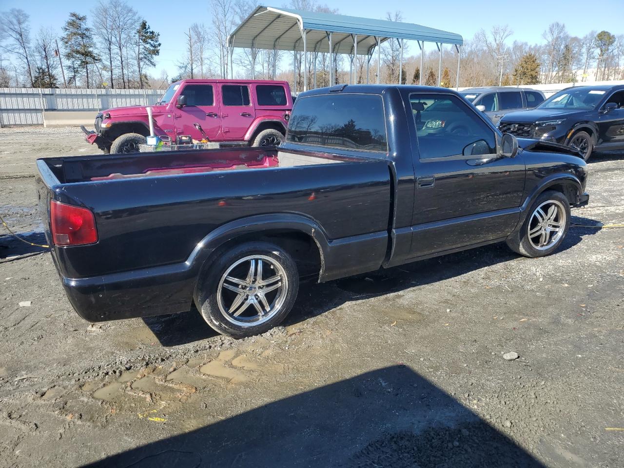 1994 Chevrolet S-10 Pickup VIN 1GCCS1444R8164182 Copart auction photo, front end damage thumbnail 3