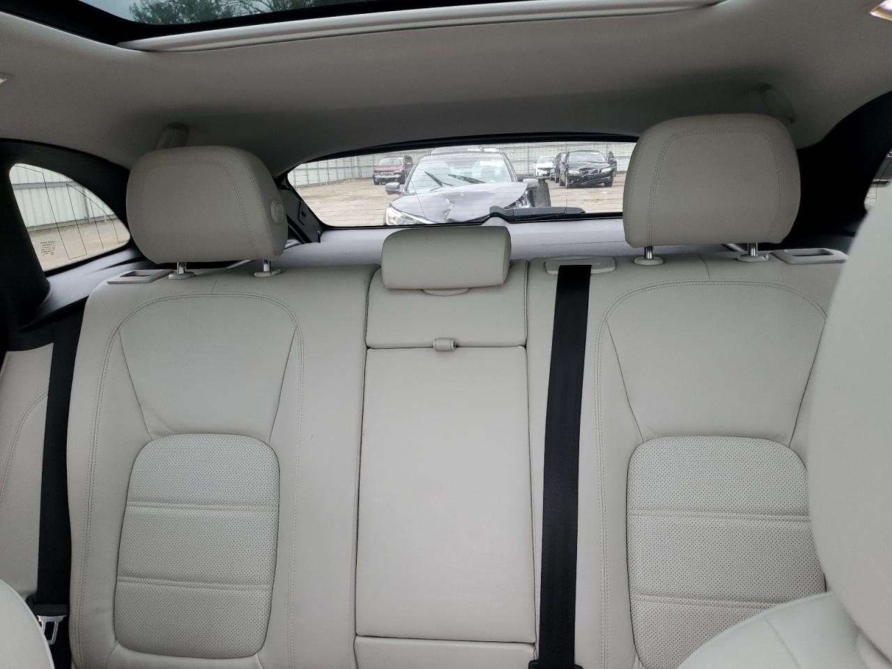 2017 Jaguar F-Pace VIN SADCK2BV7HA071976 Copart auction photo, front end / minor dent/scratches damage thumbnail 10
