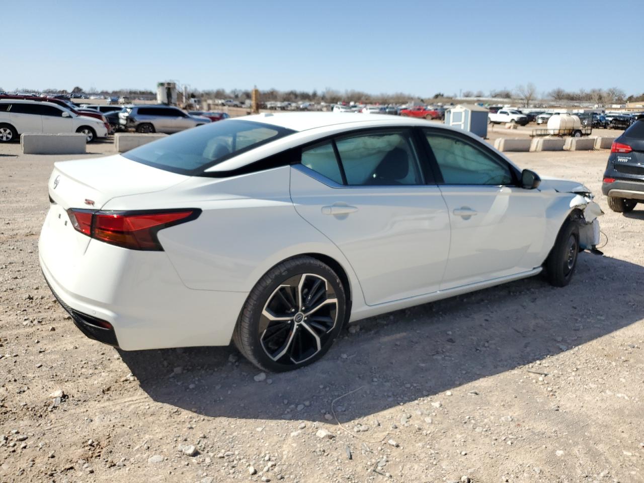 2024 Nissan Altima VIN 1N4BL4CV1RN368627 Copart auction photo, front end / minor dent/scratches damage thumbnail 3