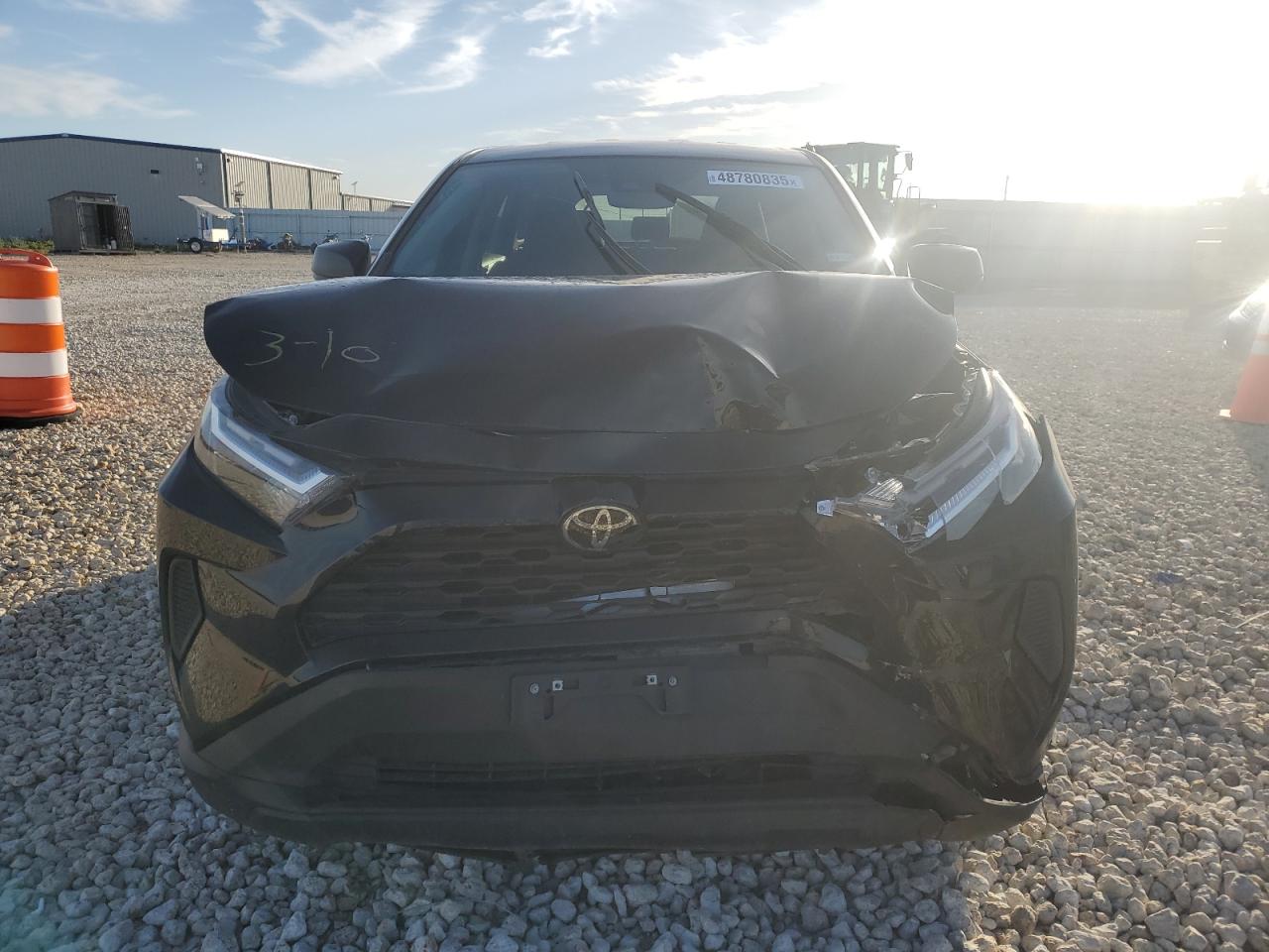 2024 Toyota RAV 4 VIN 2T3H1RFV1RW326146 Copart auction photo, front end / side damage thumbnail 5