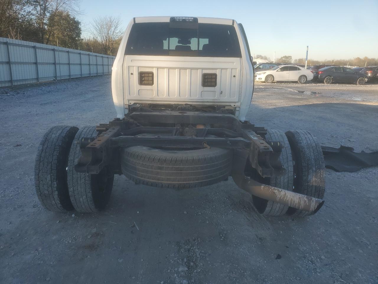 2017 RAM 3500 VIN 3C63RRJL2HG619519 Copart auction photo, all over damage thumbnail 6