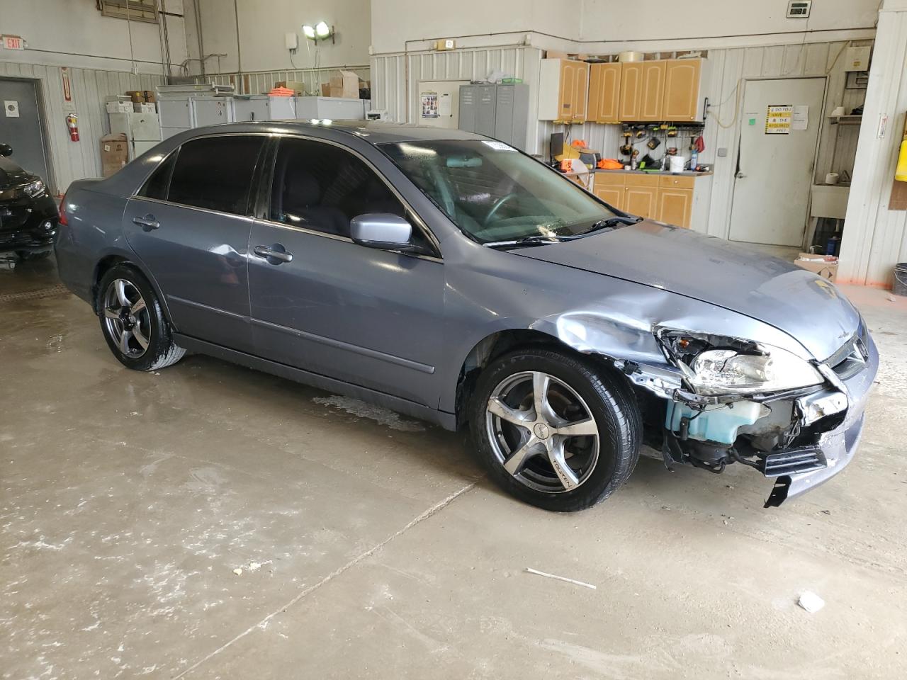 2007 Honda Accord VIN 1HGCM665X7A097124 Copart auction photo, front end / side damage thumbnail 4