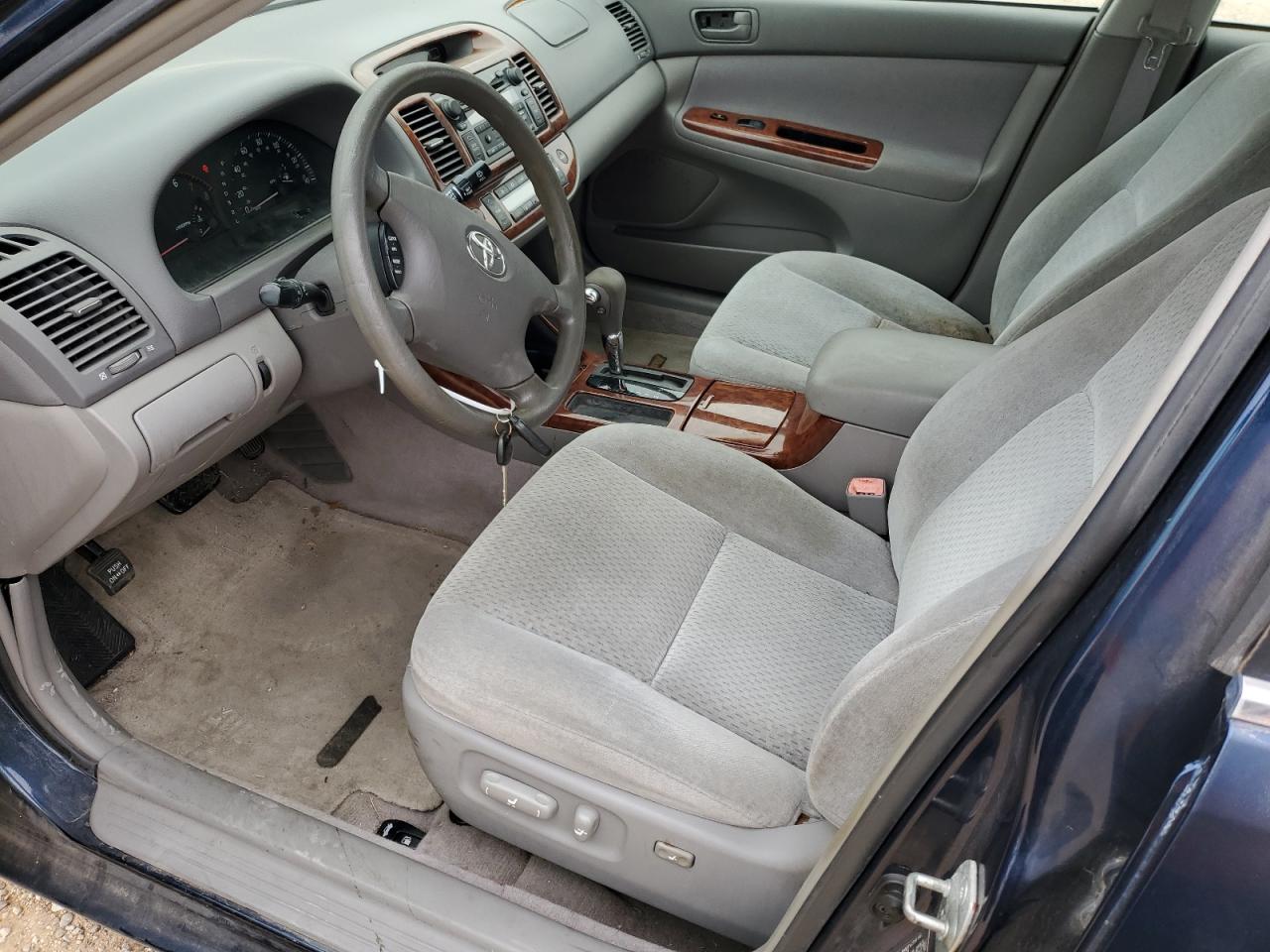 2004 Toyota Camry VIN 4T1BF32K74U071696 Copart auction photo, undercarriage damage thumbnail 7