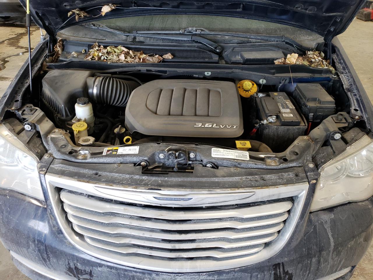 2016 Chrysler Town & Country VIN 2C4RC1CG8GR191759 Copart auction photo, rear end damage thumbnail 13