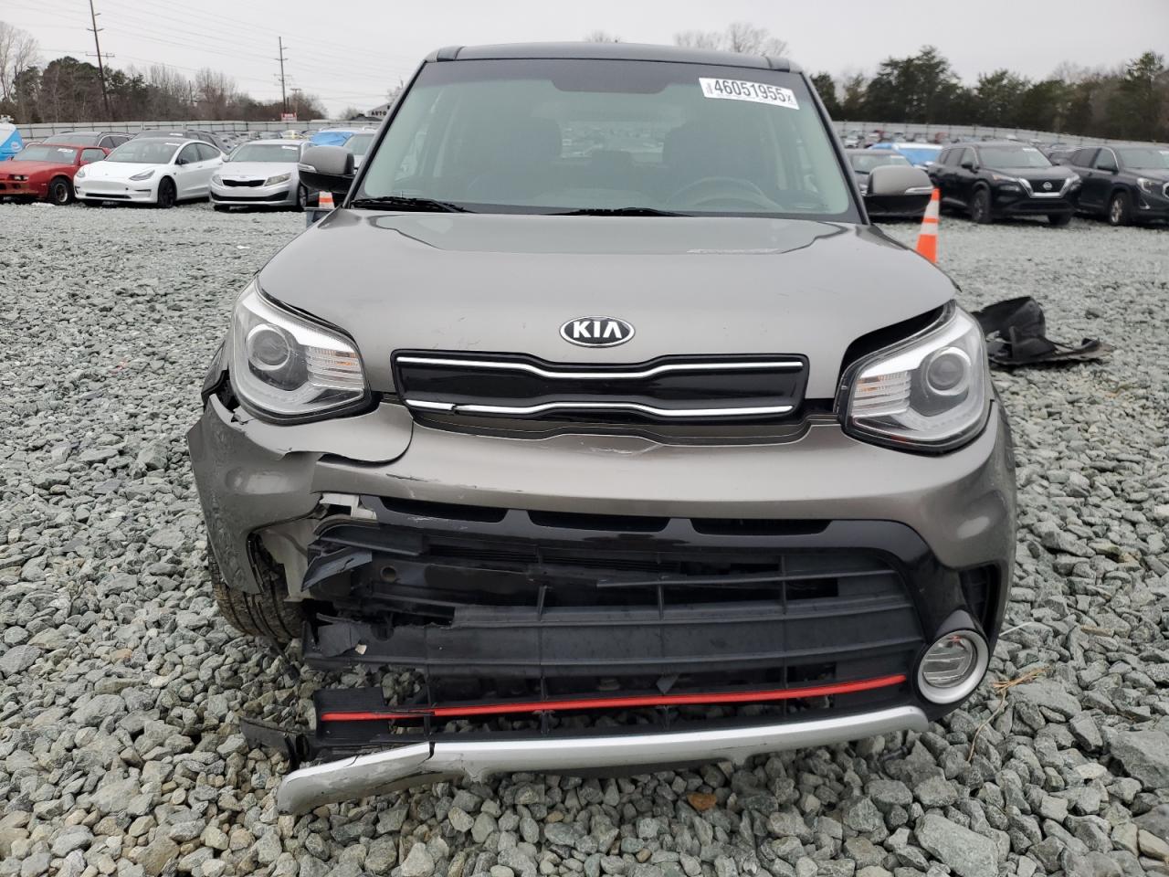 2017 KIA Soul VIN KNDJX3AA0H7481685 Copart auction photo, front end / minor dent/scratches damage thumbnail 5