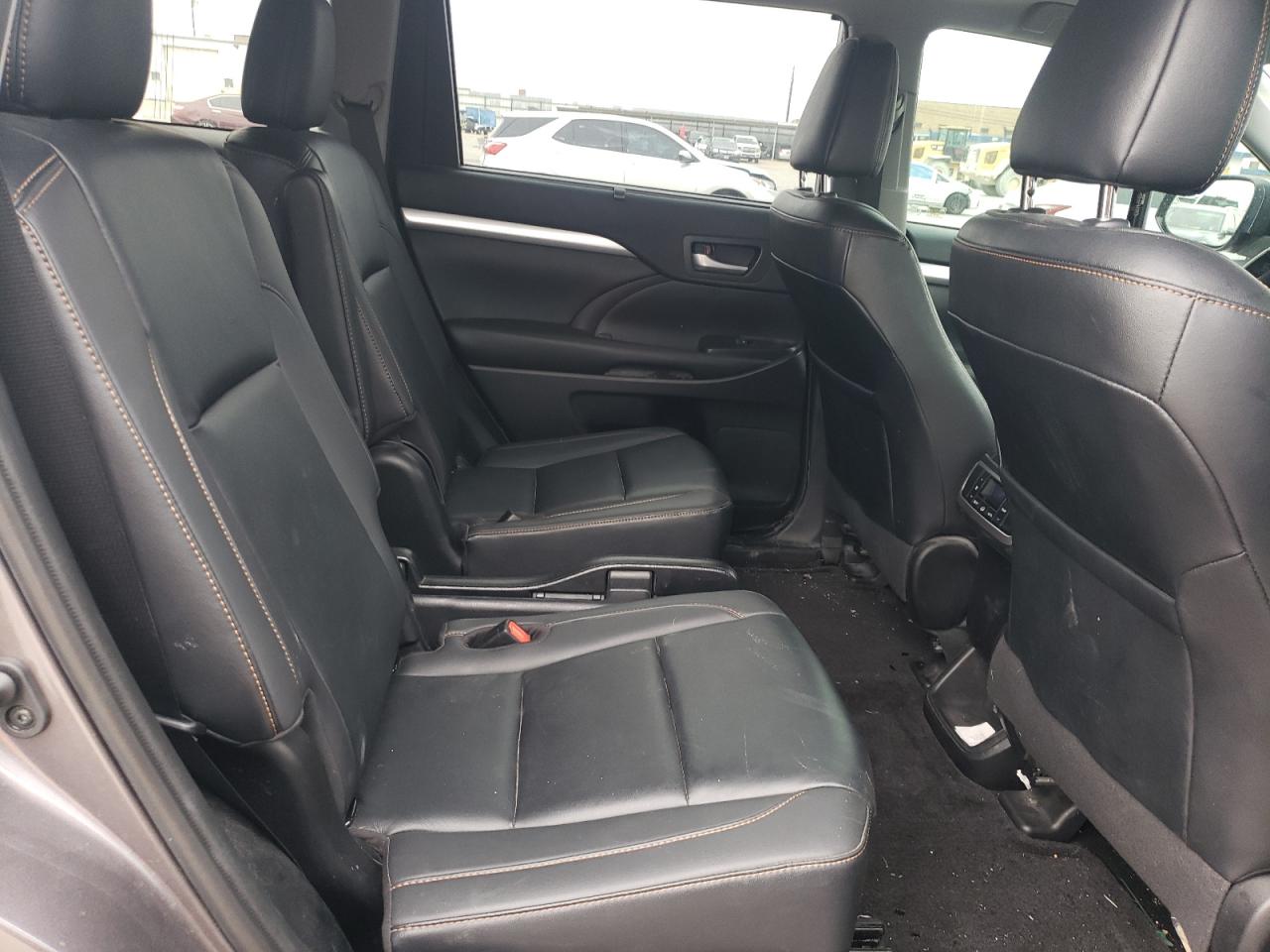 2019 Toyota Highlander VIN 5TDJZRFH8KS948366 Copart auction photo, front end damage thumbnail 11