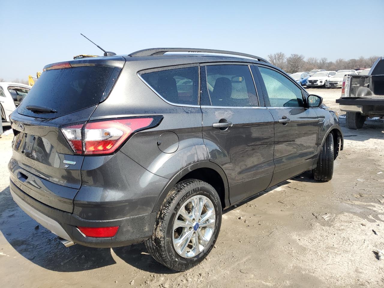 2018 Ford Escape VIN 1FMCU0GD9JUB12232 Copart auction photo, front end / side damage thumbnail 3