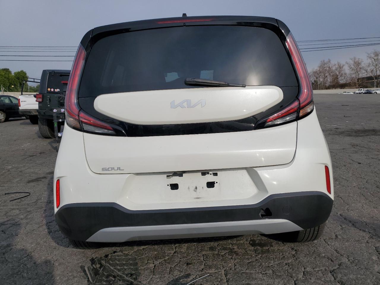 2023 KIA Soul VIN KNDJ23AU8P7839932 Copart auction photo, front end / side damage thumbnail 6