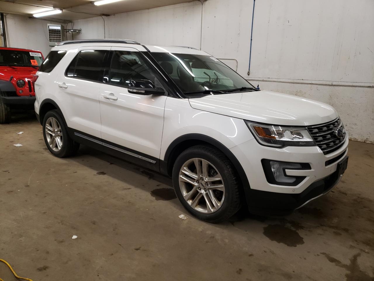 2016 Ford Explorer VIN 1FM5K8D85GGD28011 Copart auction photo, side / front end damage thumbnail 4