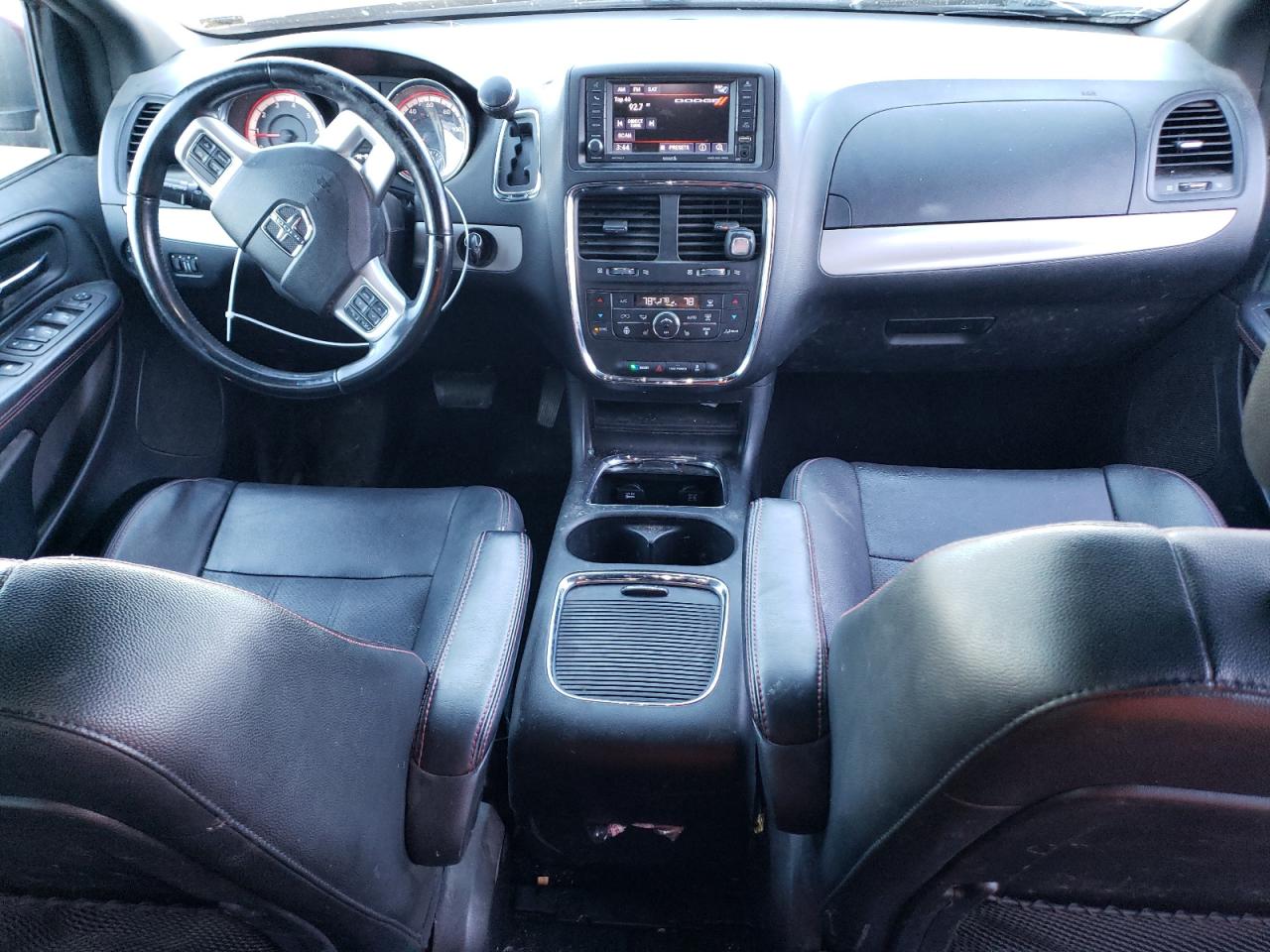 2019 Dodge Caravan VIN 2C4RDGEG3KR768784 Copart auction photo, front end / side damage thumbnail 8