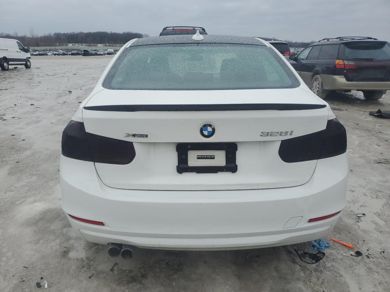 2015 BMW 3er VIN WBA3B5G57FNS12358 Copart auction photo, front end damage thumbnail 6