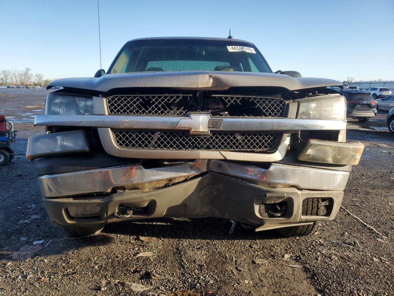 2003 Chevrolet Silverado VIN 1GCEK19T03E334698 Copart auction photo, front end / minor dent/scratches damage thumbnail 5