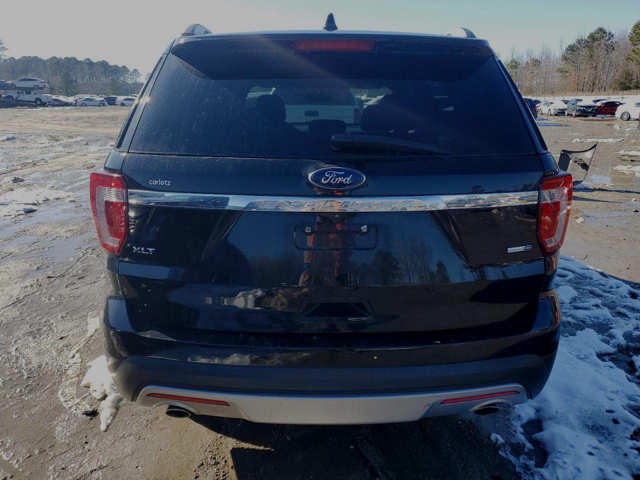 2017 Ford Explorer VIN 1FM5K8DH9HGC87593 Copart auction photo, front end / minor dent/scratches damage thumbnail 6