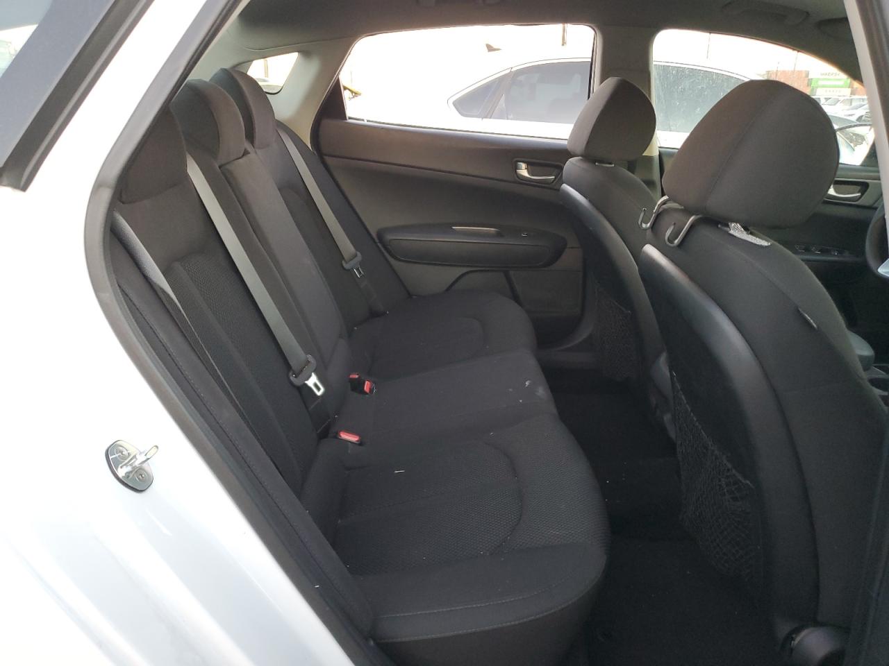 2019 KIA Optima VIN 5XXGT4L36KG318516 Copart auction photo, vandalism damage thumbnail 10
