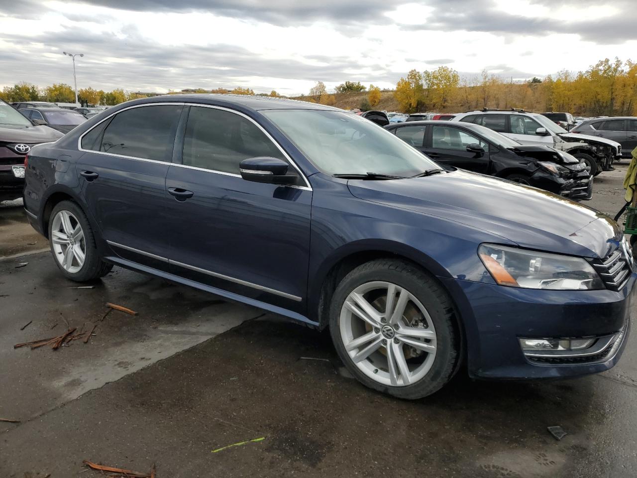 2014 Volkswagen Passat VIN 1VWCN7A30EC080628 Copart auction photo, hail damage thumbnail 4