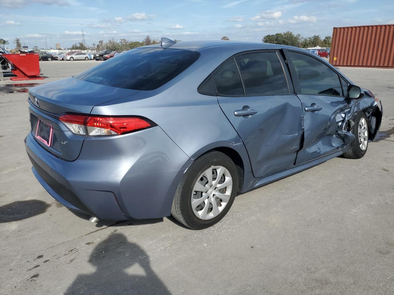 2021 Toyota Corolla VIN JTDEPMAE8MJ184218 Copart auction photo, side / front end damage thumbnail 3