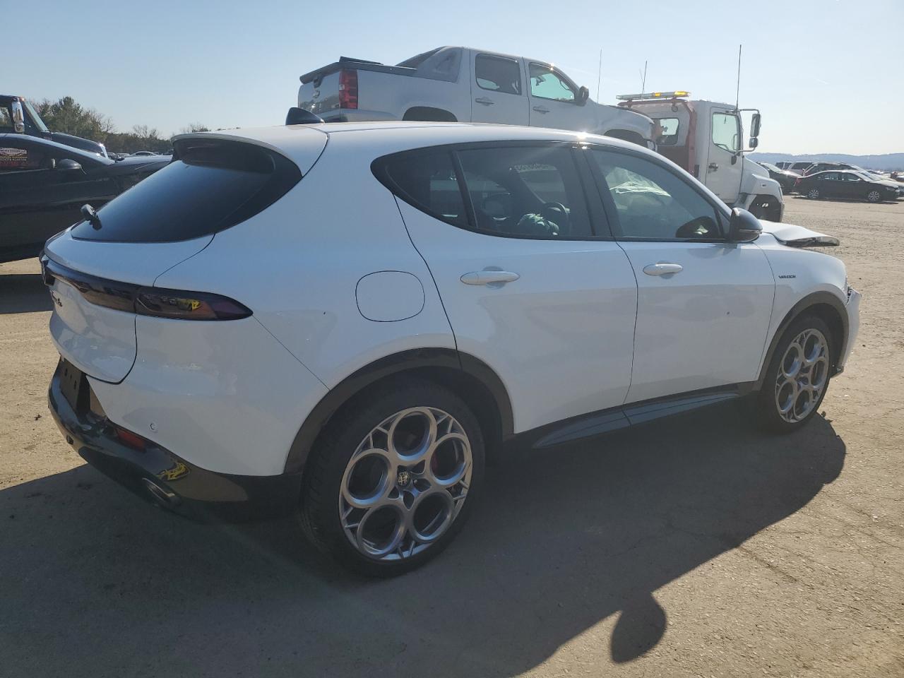 2024 Alfa Romeo Tonale VIN ZASPATDW4R3062464 Copart auction photo, front end damage thumbnail 3
